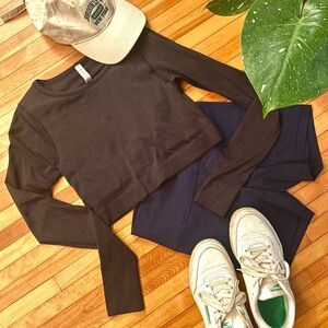 Lululemon Athletica Ebb to Street Longsleeve Grey Crop